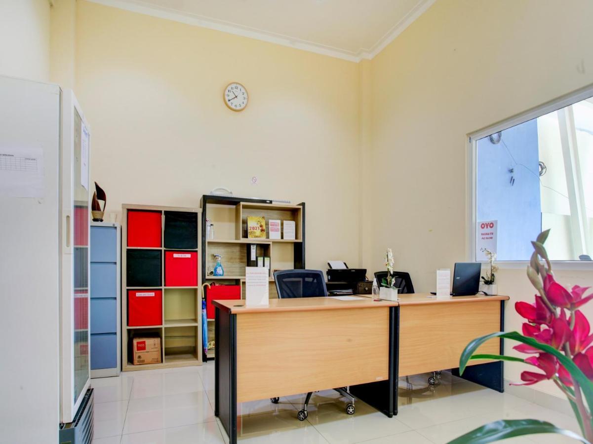 OYO 90141 3a Syariah Hotel Jakarta Bagian luar foto