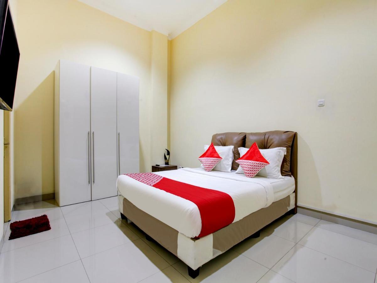 OYO 90141 3a Syariah Hotel Jakarta Bagian luar foto