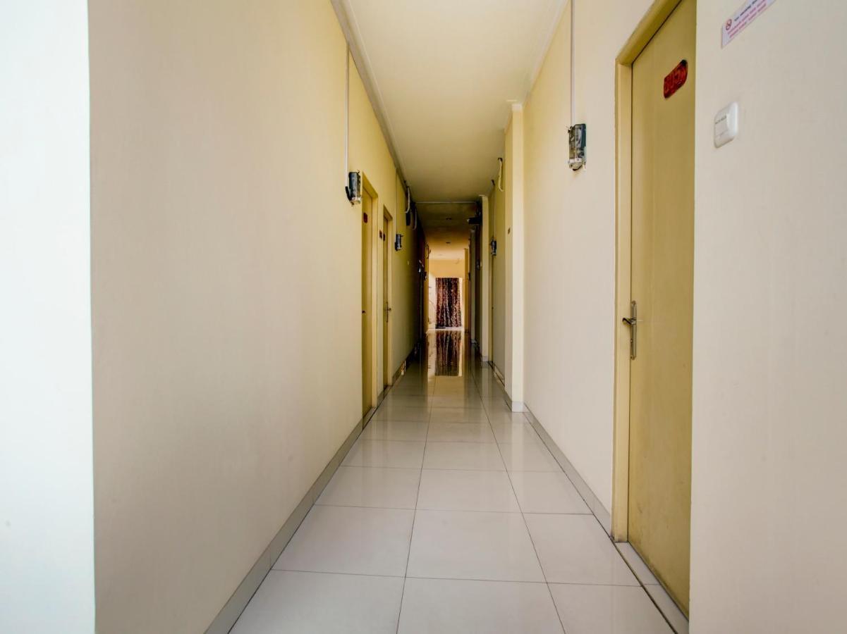 OYO 90141 3a Syariah Hotel Jakarta Bagian luar foto