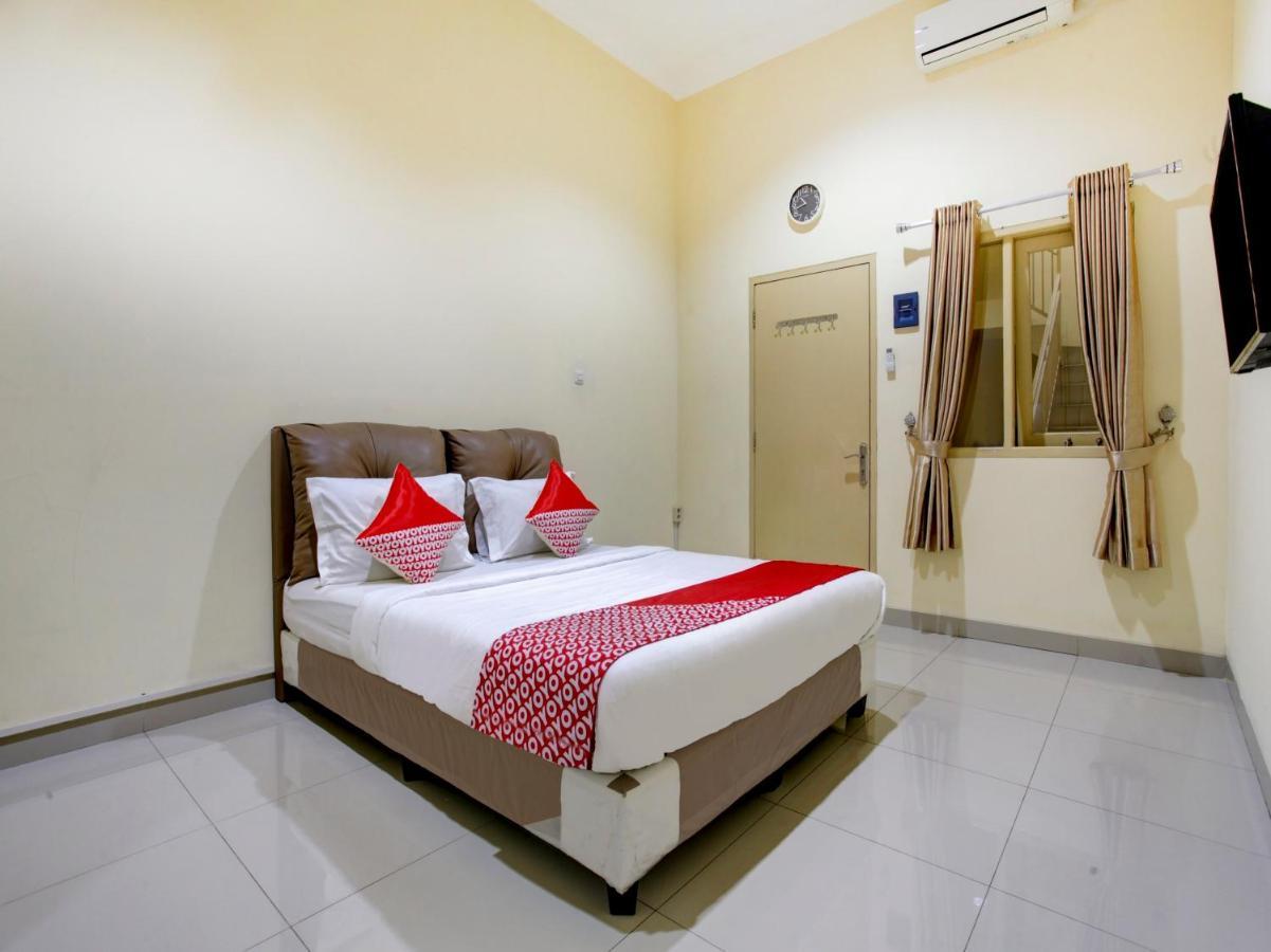 OYO 90141 3a Syariah Hotel Jakarta Bagian luar foto