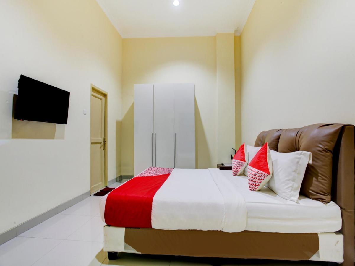 OYO 90141 3a Syariah Hotel Jakarta Bagian luar foto