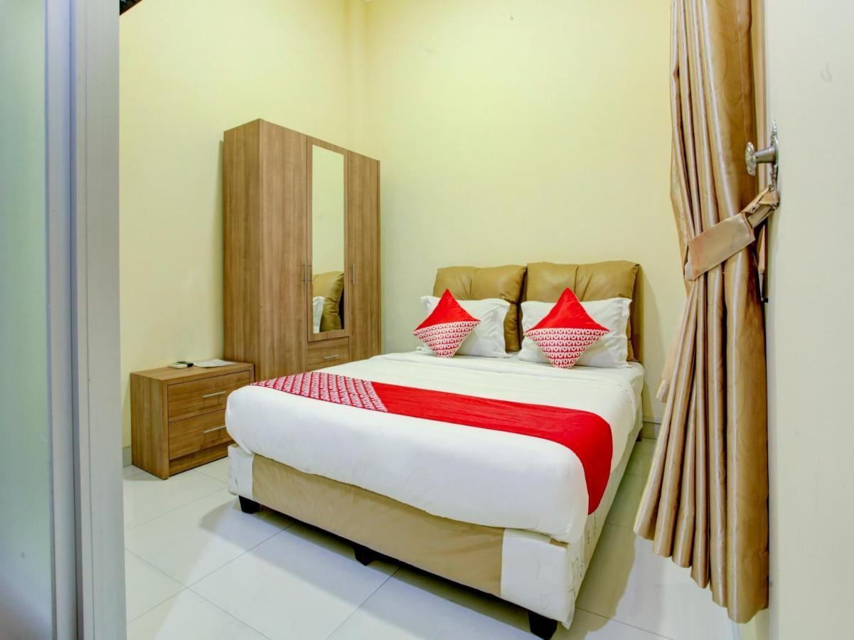 OYO 90141 3a Syariah Hotel Jakarta Bagian luar foto